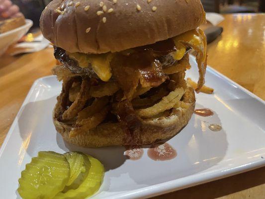 Bbq bacon cheeseburger