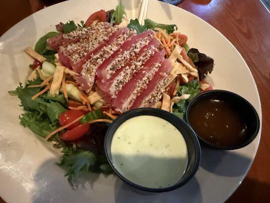 Ahi tuna salad