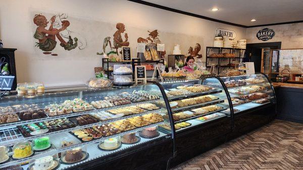 Interior/pastry case 4of4 (3/24/23)