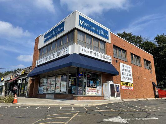 Four Corners Liquor & Wine Shop