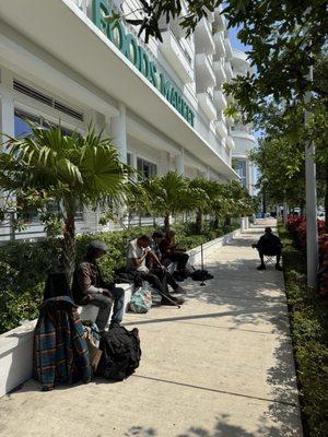 More receiving line.