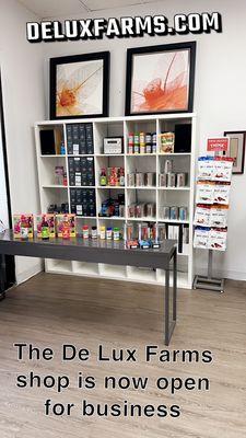 De Lux Farms