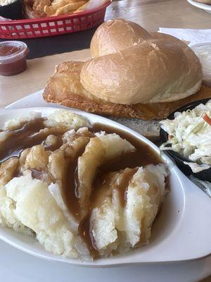 Fish sandwich with homemade mashed potatoes