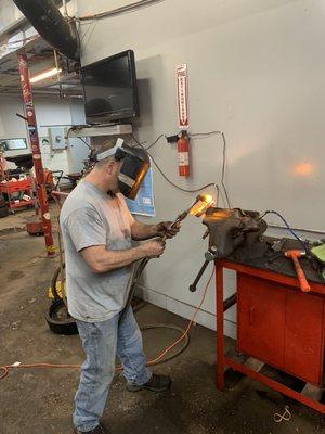 Tommy V's auto repair and transmission 35 Lake Ave. downtown Rochester, NY 290-8850