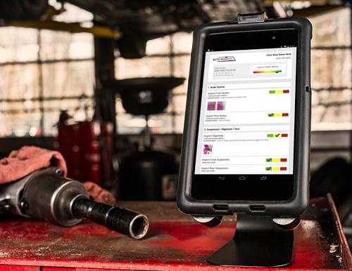 Mobile Manager Pro helps technicians take & text vehicle photos to customers & conduct digital multi-point vehicle inspections.