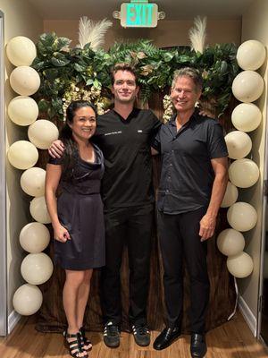 Meet our wonderful doctors here at Singer Endodontics.
left Dr. Stacey Woo, middle Dr. Jackson Partin, right Dr. Erik Singer