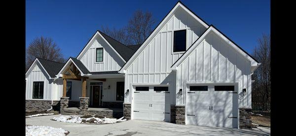 Thumb Raynor Garage Doors