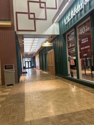Adirondack Outlet Mall