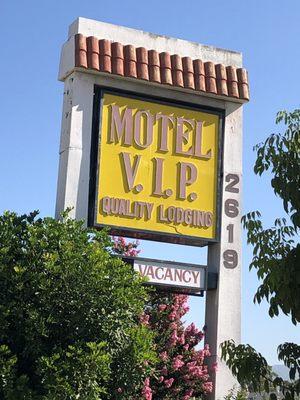 Motel V I P