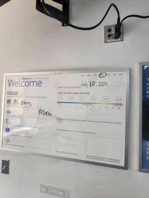 Today is Thursday the 11th, and the nursing board in the patients' room is a whole date late. Unbelievable