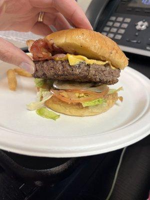 Mac and cheese burger with no Mac and cheese