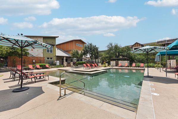 Lakeline East Apartments