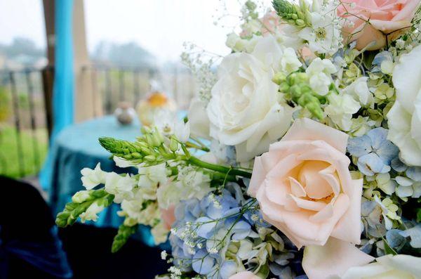 Lavishly Holiday Flowers