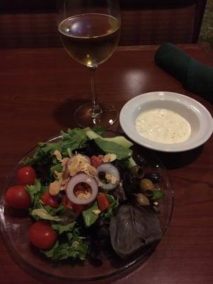 Tossed green salad with Ranch. Glass of Villa Pozzi Moscato! Good!