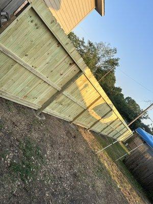 Fence 3 rails and rot board