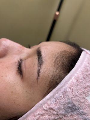 Before an eyebrow clean up