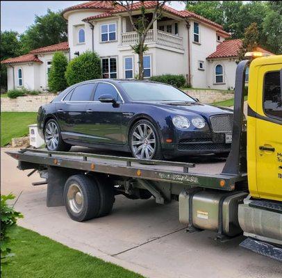 The Right Hook Towing and Roadside