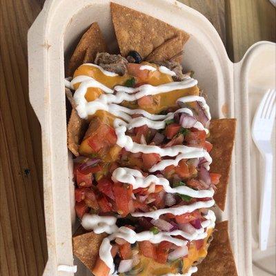 Mojo pork nachos