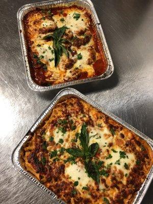 Baked ziti and chicken parm tray