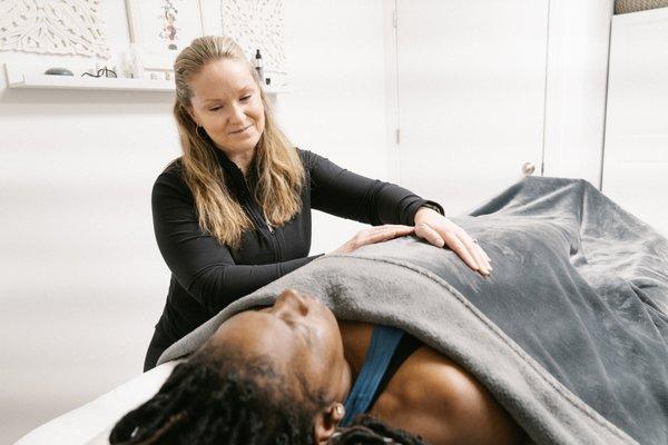Acupressure & Reiki aide in pain management & balancing mental & emotional wellness.
https://www.theunionwellness.com/services#energy