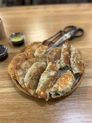 10 Piece Mandu Sampler