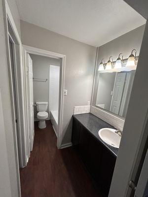 Bathroom vanity