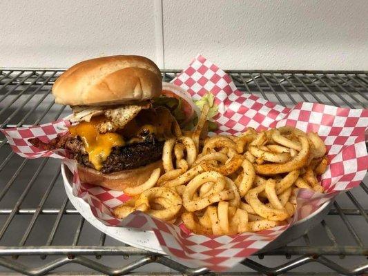 Sidelines Sports Bar & Grill