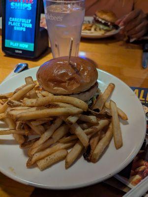 Applebee's Grill + Bar