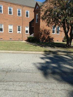 The building with many offices