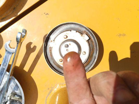 Gas cap even rusting Sany excavators do not buy these machines are shit