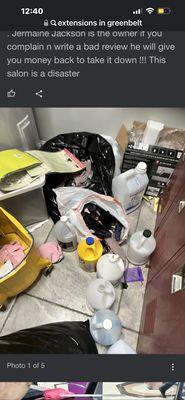 Nasty salon with mice running around