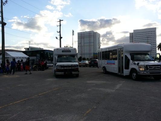 buses and shuttles from downtown miami