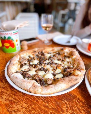 Il Casaro Pizzeria and Mozzarella Bar