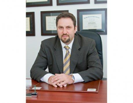 Gotto Medical Care PC: Victor Katz, MD, FAAOS is a Orthopedic Spine Surgeon serving South Ozone Park, NY