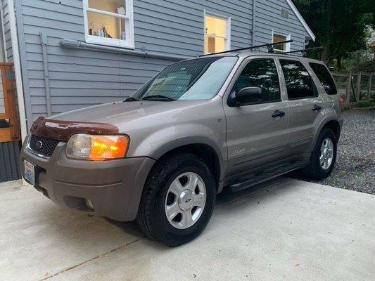 '01 Ford Escape- 129k and minty fresh!