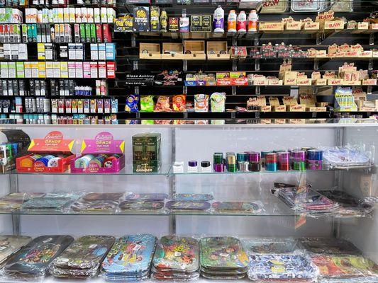 rolling trays and grinders