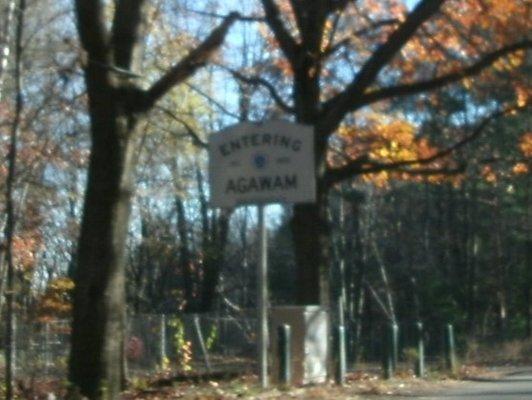 Entering Agawam at the Westfield line.