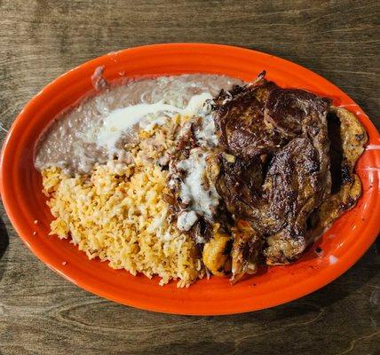 Familia Steak