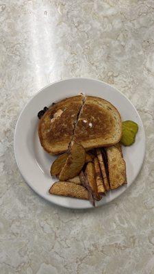 Lou's Restaurant & Deli