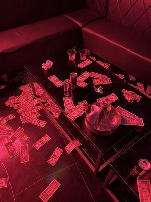 Drinks, hookah, beautiful women