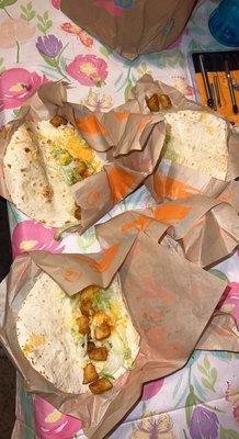 Potato nugget tacos?!?! Wtf COMPLETELY WRONG ORDER