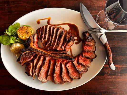 Butcher 's Cut- rotating cut of prime steak