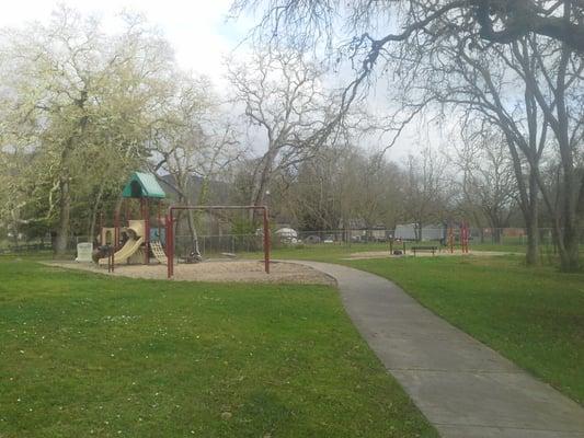 Oaklake Green Park