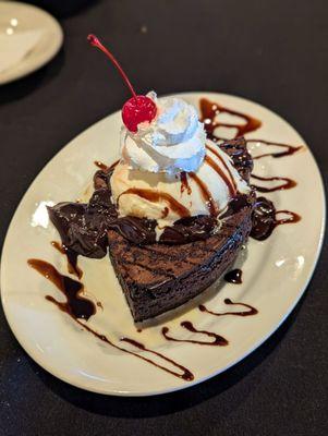 Brown bottom dessert....Yum!!!  And a really decent piece to share!