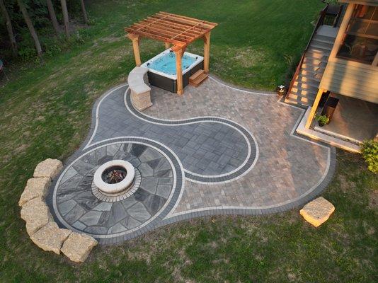 Mundo’s outdoor living