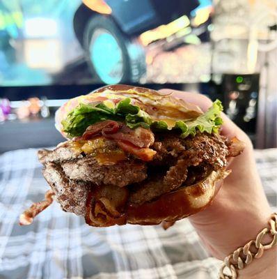 m2o Burgers & Salads