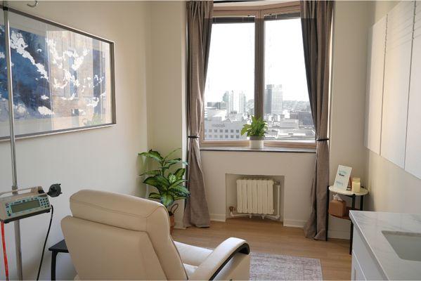 Private Ketamine and infusion treatment room at Clarus Health in downtown San Francisco