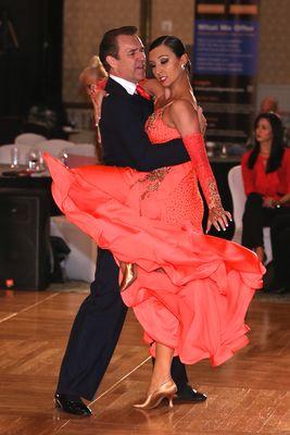 Paul and Julianne - Dance a Tango, you can too!