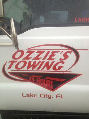 Ozzie's 24 Hour Towing & Auto