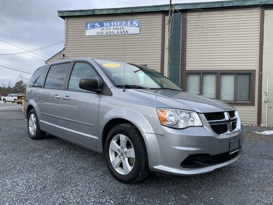 Minivans ARE cool . 2014 Dodge Caravan